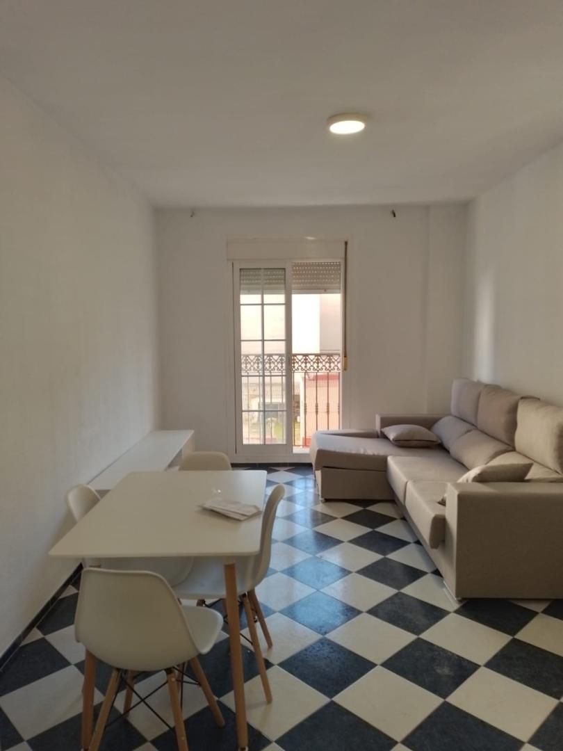 Pis de lloguer a Plaza Alcalde Pomares, 22, Roquetas Pueblo