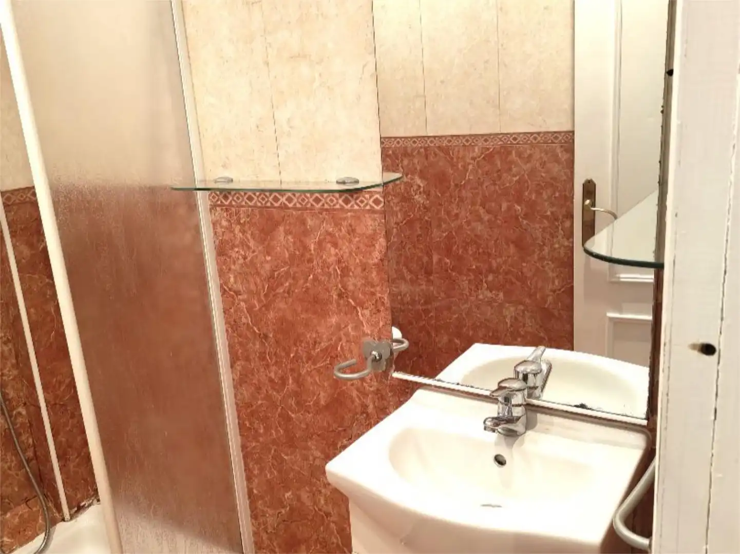 Baño de Piso de alquiler en Alicante / Alacant con Aire acondicionado, Amueblado y Balcón