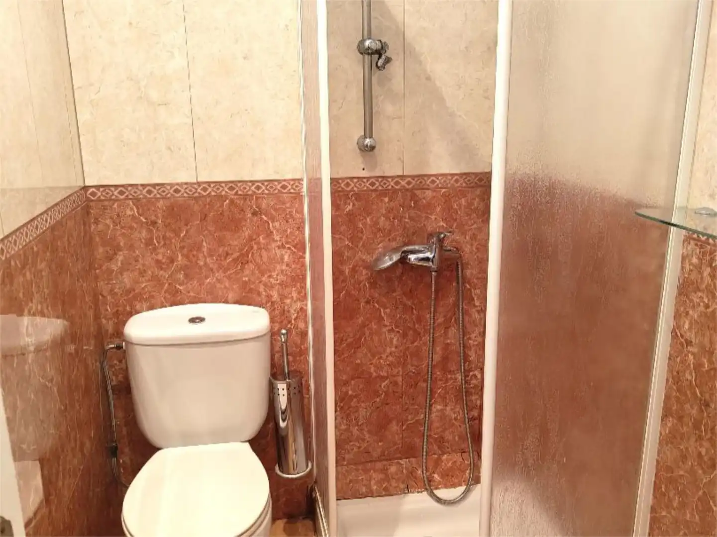 Baño de Piso de alquiler en Alicante / Alacant con Aire acondicionado, Amueblado y Balcón