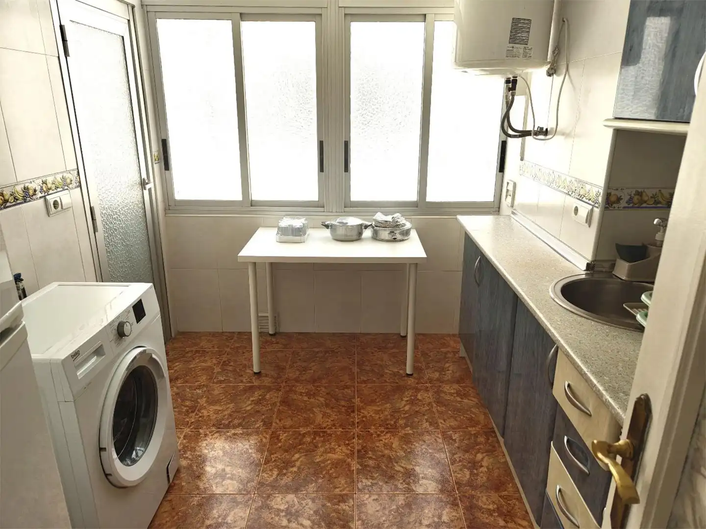 Cocina de Piso de alquiler en Alicante / Alacant con Aire acondicionado, Amueblado y Balcón