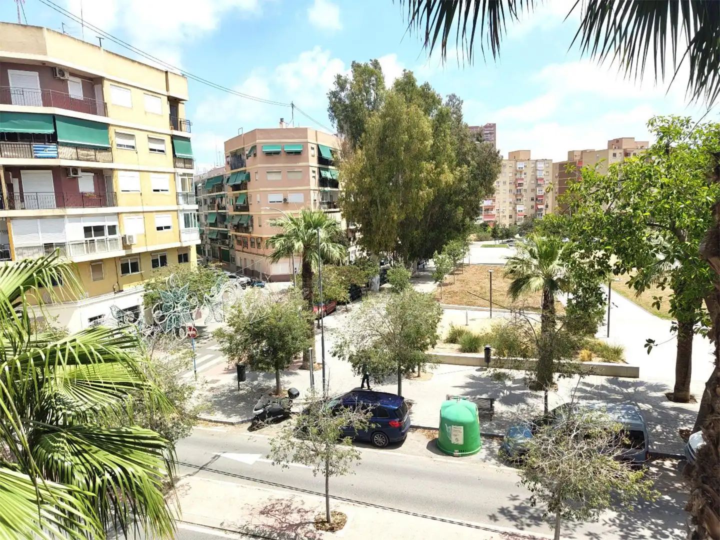 Vista exterior de Piso de alquiler en Alicante / Alacant con Aire acondicionado, Amueblado y Balcón