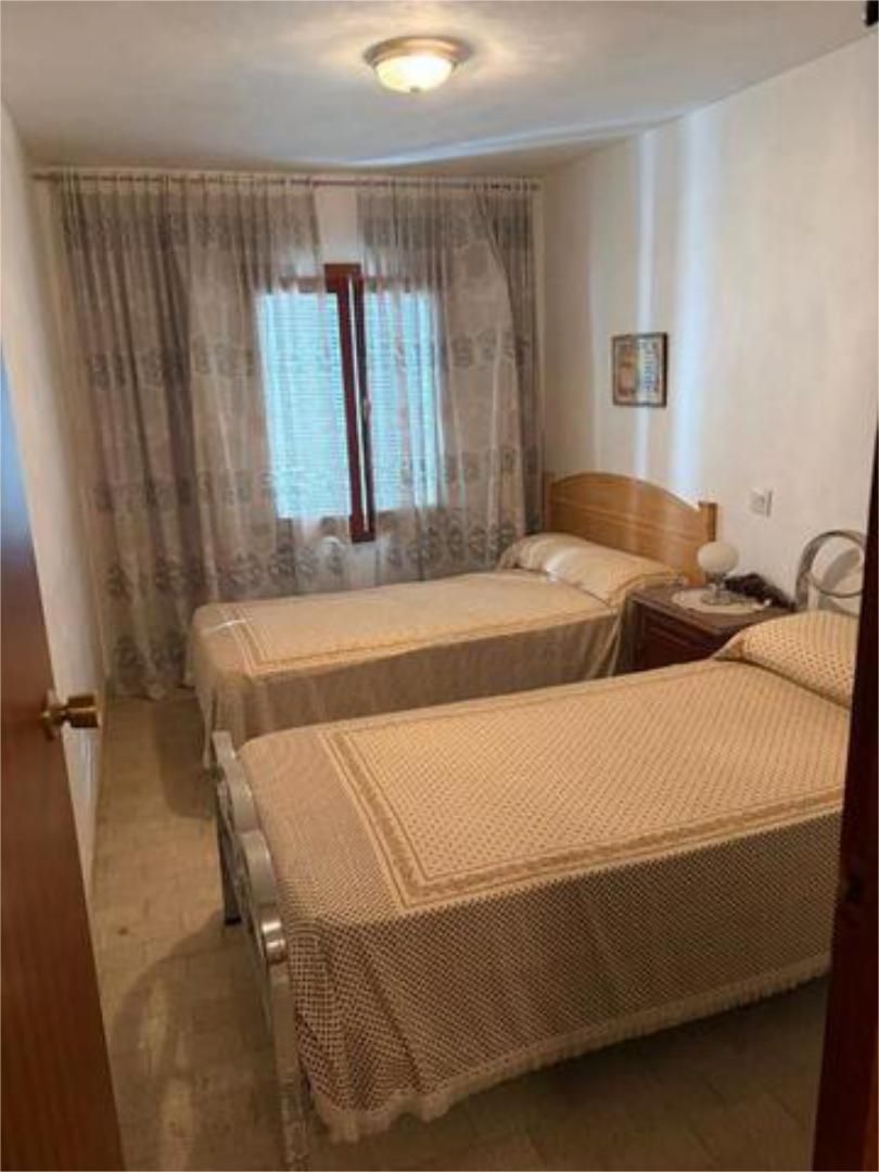 Dormitori de Casa o xalet en venda en Chillón amb Traster i Moblat