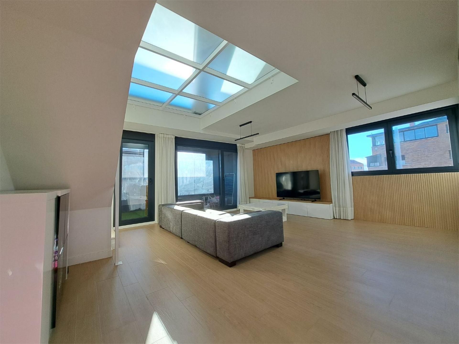 Living room of Flat for sale in Arroyomolinos (Madrid)  with Terrace, Swimming Pool and Balcony