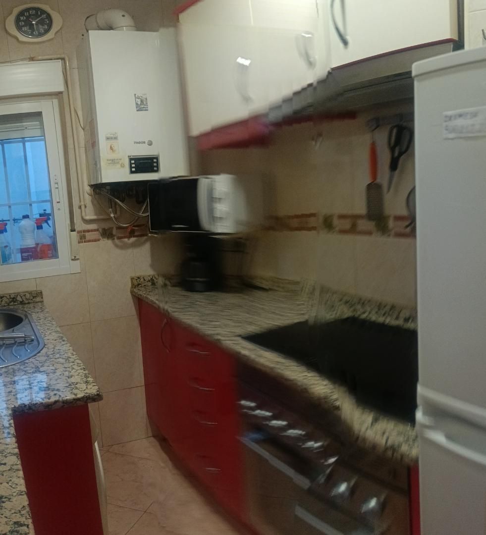 Kitchen of Flat to rent in  Madrid Capital  with Air Conditioner, Heating and Furnished