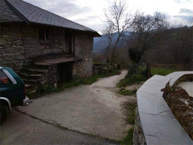 Casa-chalet en Venta en Vega de Valcarce