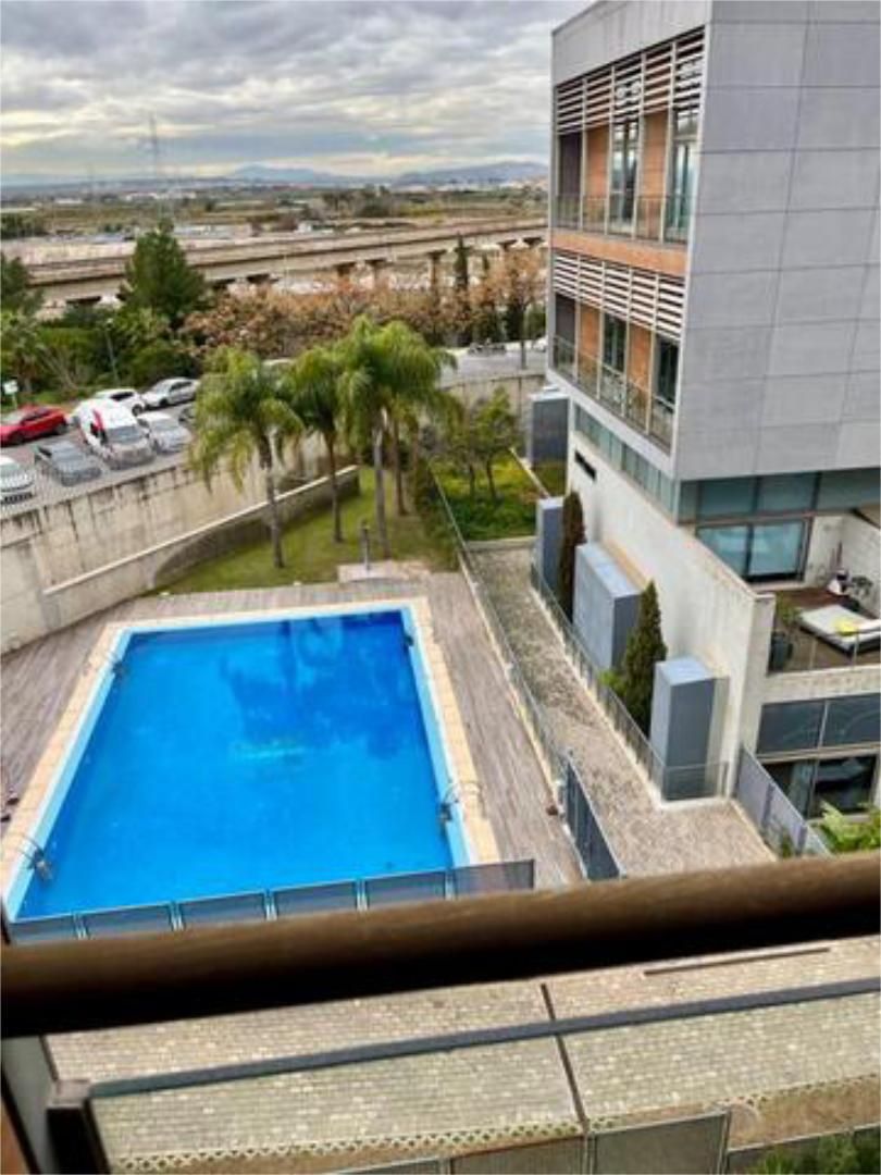 Loft to rent in Vara de Quart Swimming pool of Loft to rent in Valencia Capital with Terrace and Swimming Pool