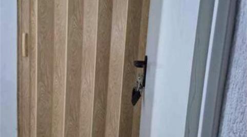 Foto 3 de Estudi per a compartir a Canyelles, Barcelona