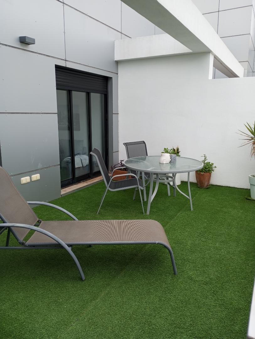 Flat to rent in Carrer d'Alfauir, 51, Sant Llorenç - Zona Alfahuir Terrace of Flat to rent in Valencia Capital with Air Conditioner, Parquet flooring and Terrace