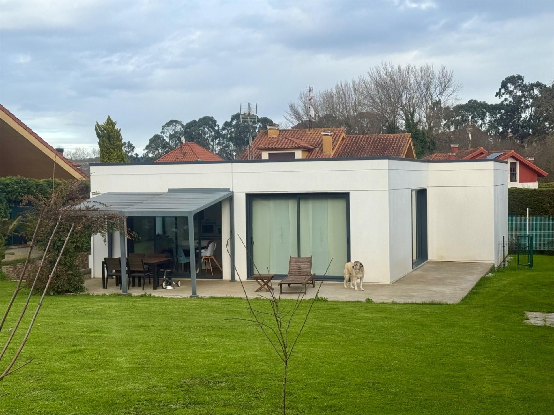 Vista exterior de Casa o chalet en venta en Gijón  con Calefacción, Jardín privado y Terraza