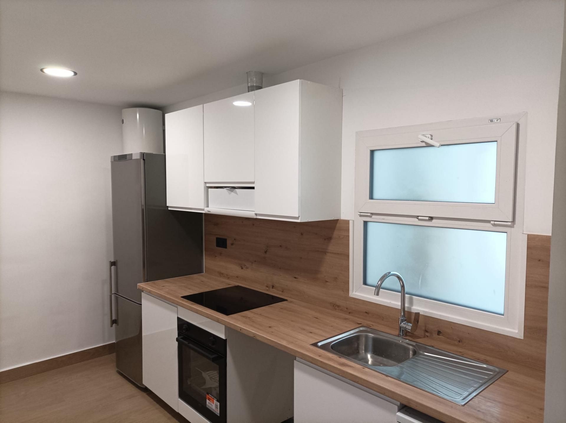 Cuina de Pis de lloguer en Ontígola amb Aire condicionat