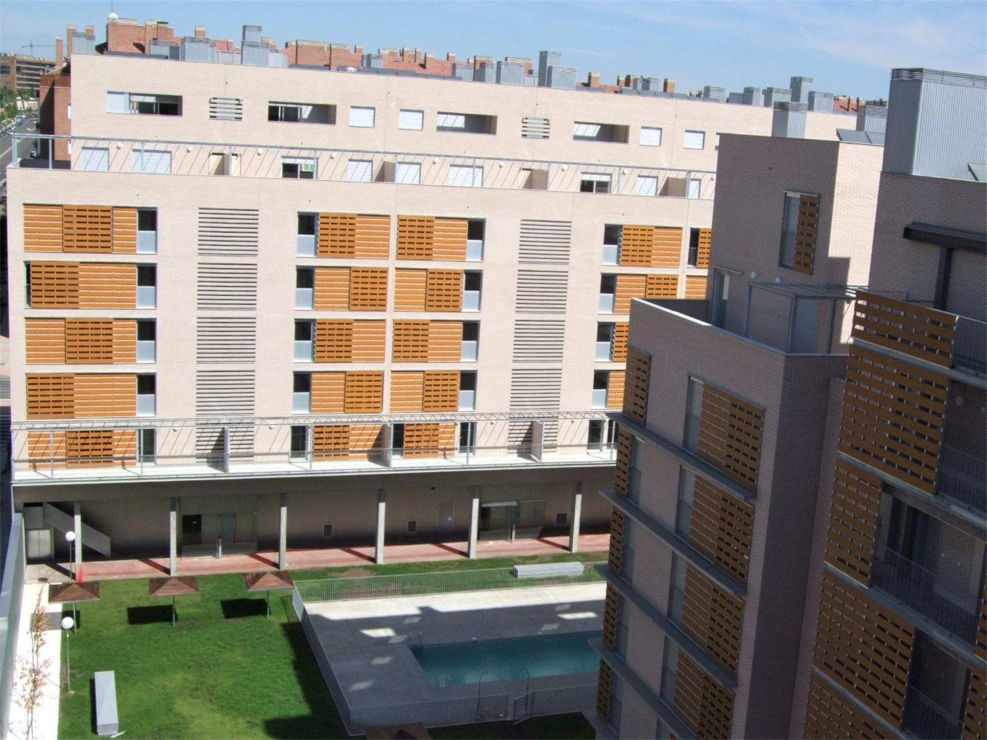 Exterior view of Flat to rent in  Madrid Capital  with Swimming Pool