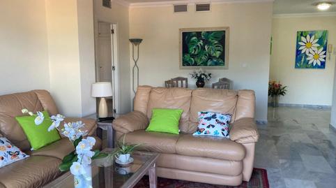 Foto 2 de Pis en venda a Avenida Jacaranda, 5, Las Chapas - Alicate Playa, Marbella