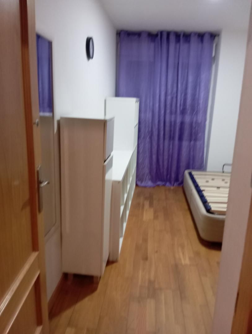 Bedroom of Flat to share in Parla  with Parquet flooring, Furnished and Washing machine