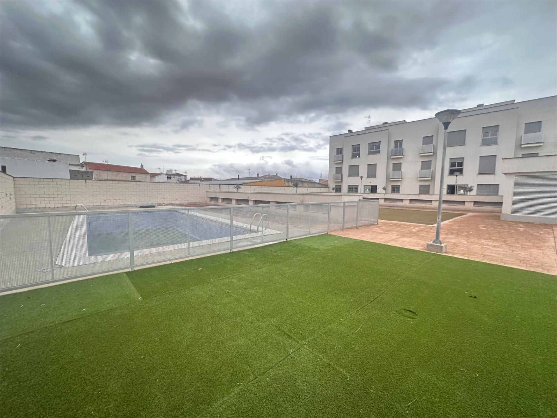 Piscina de Pis de lloguer en Carrión de Calatrava amb Aire condicionat, Piscina i Aparcament comunitari