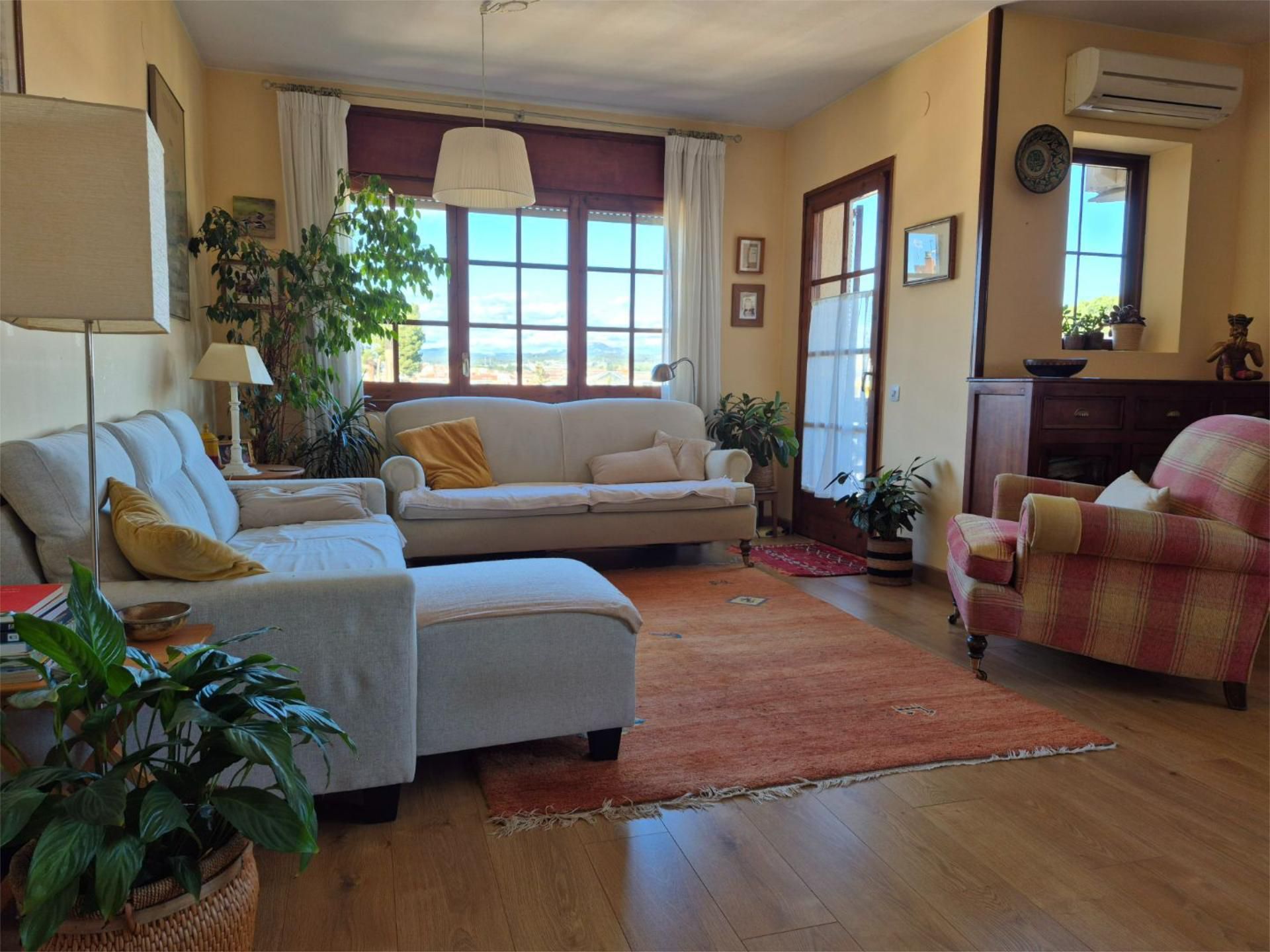 Attic for sale in Carrer de Sant Josep, 52, L'Eixample Living room of Attic for sale in Sant Cugat del Vallès with Air Conditioner and Balcony