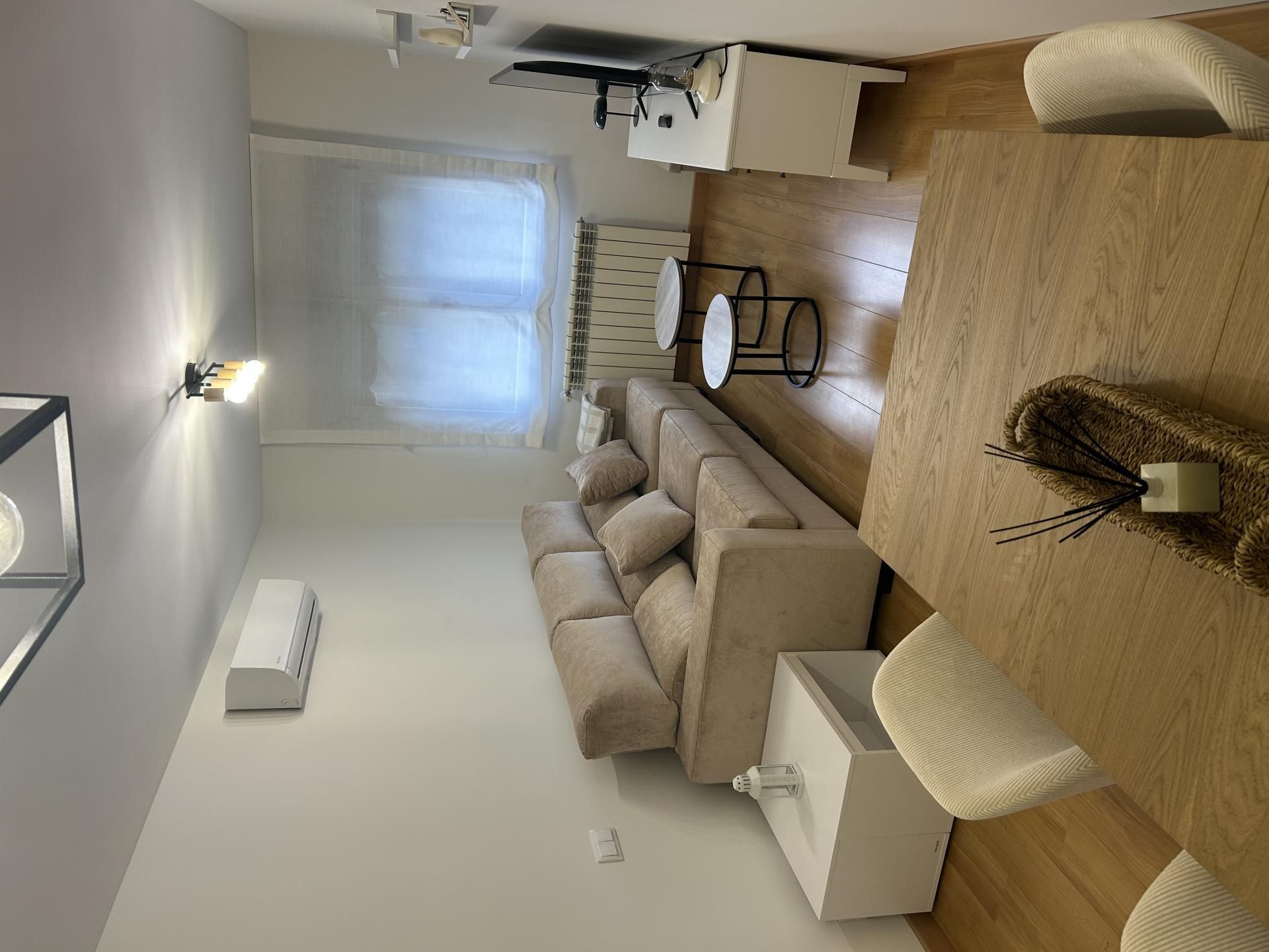 Living room of Flat to rent in  Madrid Capital  with Air Conditioner, Heating and Terrace