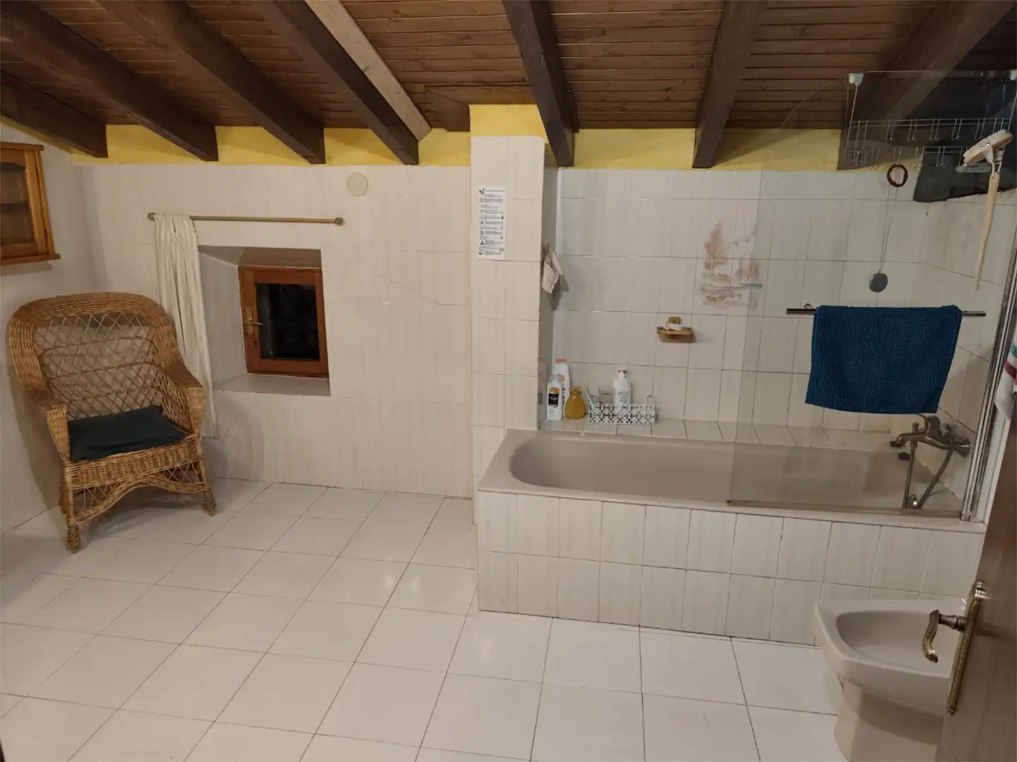 Habitació a Carretera Arbaitza, 4, Orozko Habitació a Carretera Arbaitza, 4, Orozko