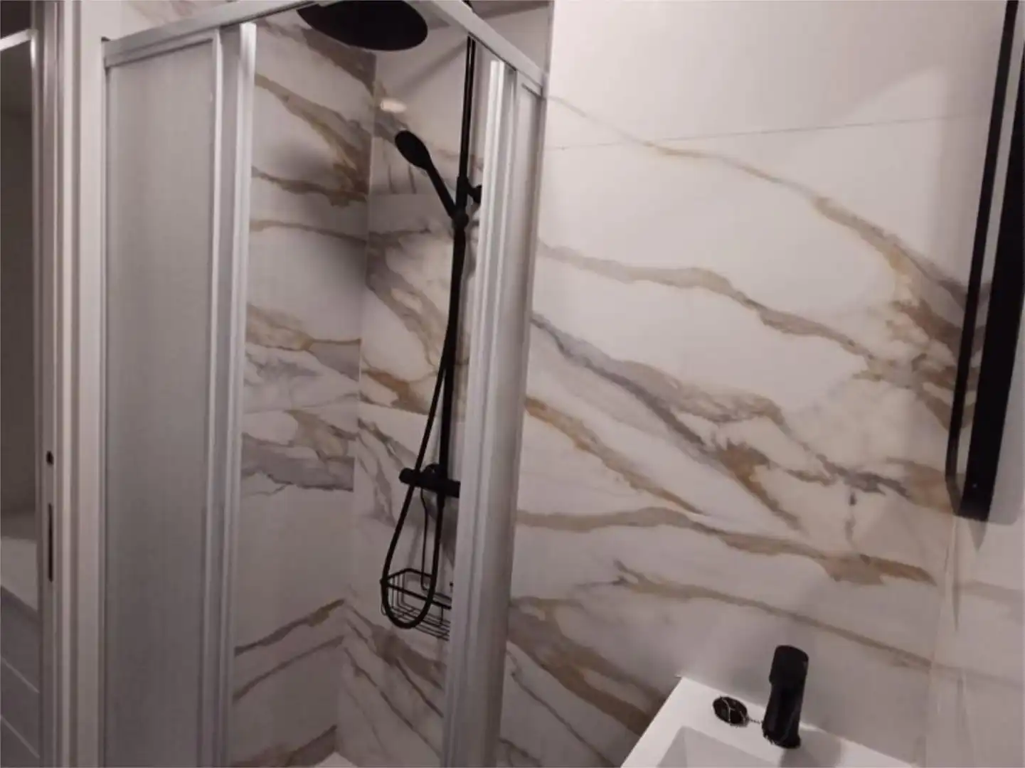 Habitación en Calle Llanonillos, 1, Dos Hermanas - Nuevo San Andrés Baño de Piso para compartir en Málaga con Amueblado