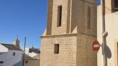 Foto 2 de Casa adosada en venta en Calle Capitan Haya, 12, El Pinós / Pinoso, Alicante