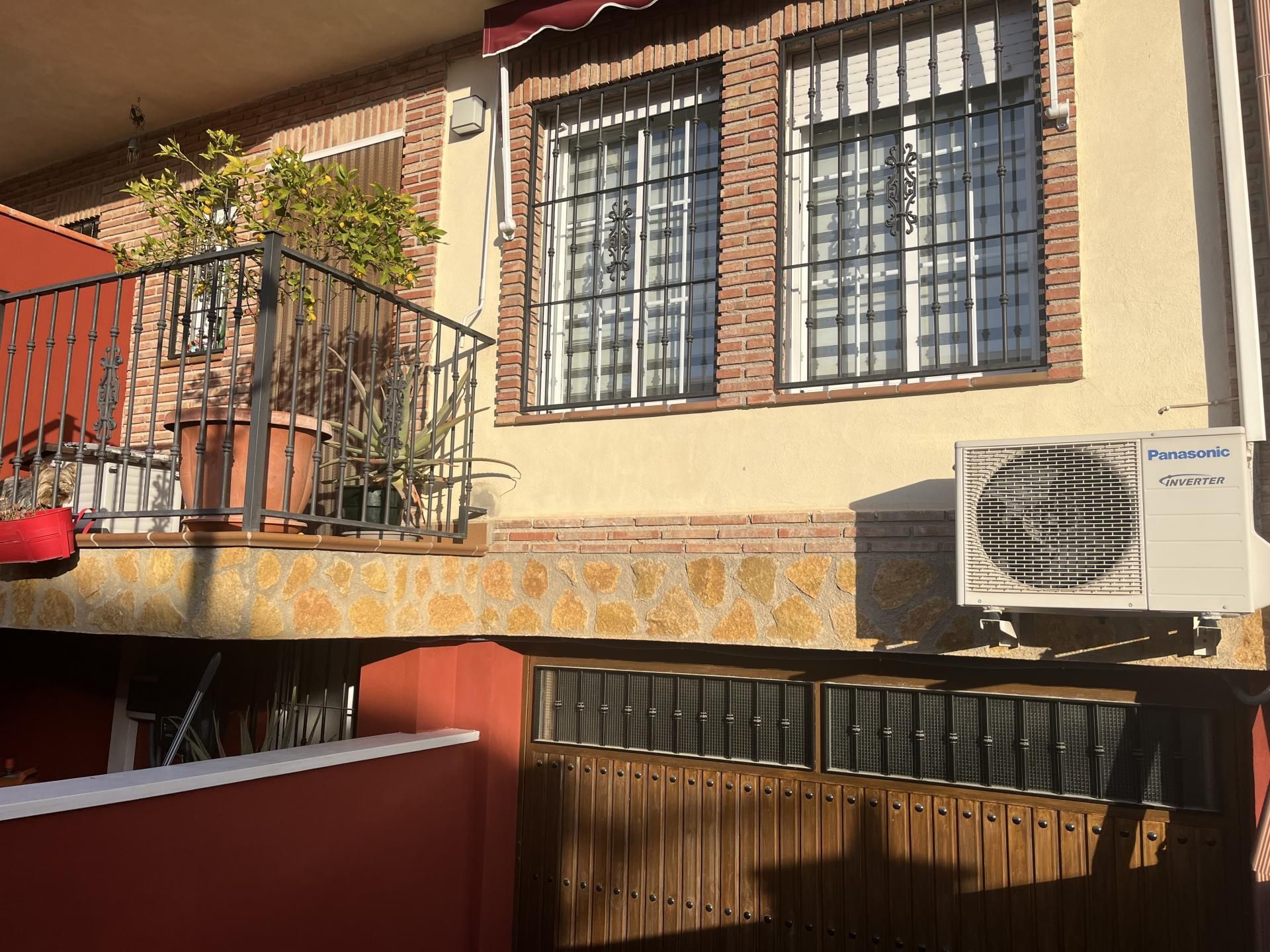 Exterior view of Single-family semi-detached for sale in Cájar  with Air Conditioner and Balcony