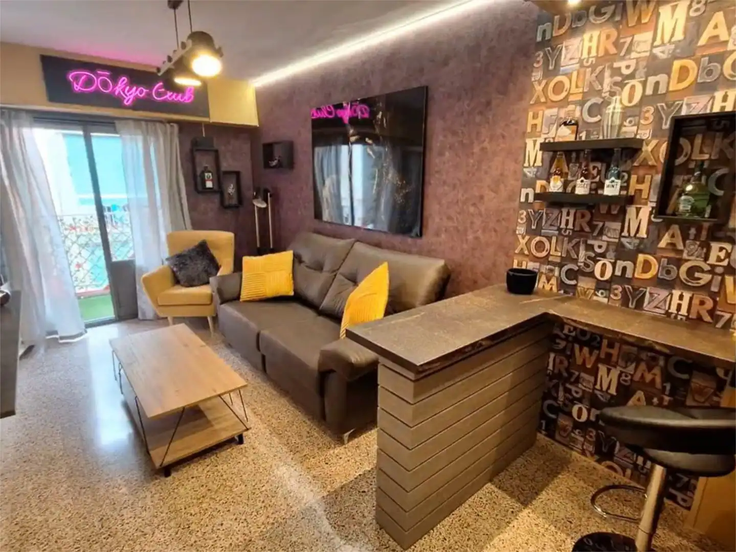 Living room of Flat for share in Alicante / Alacant  with Furnished and Balcony