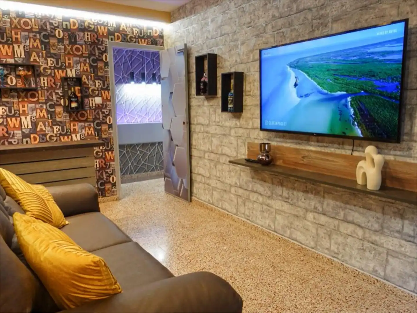 Living room of Flat for share in Alicante / Alacant  with Furnished and Balcony