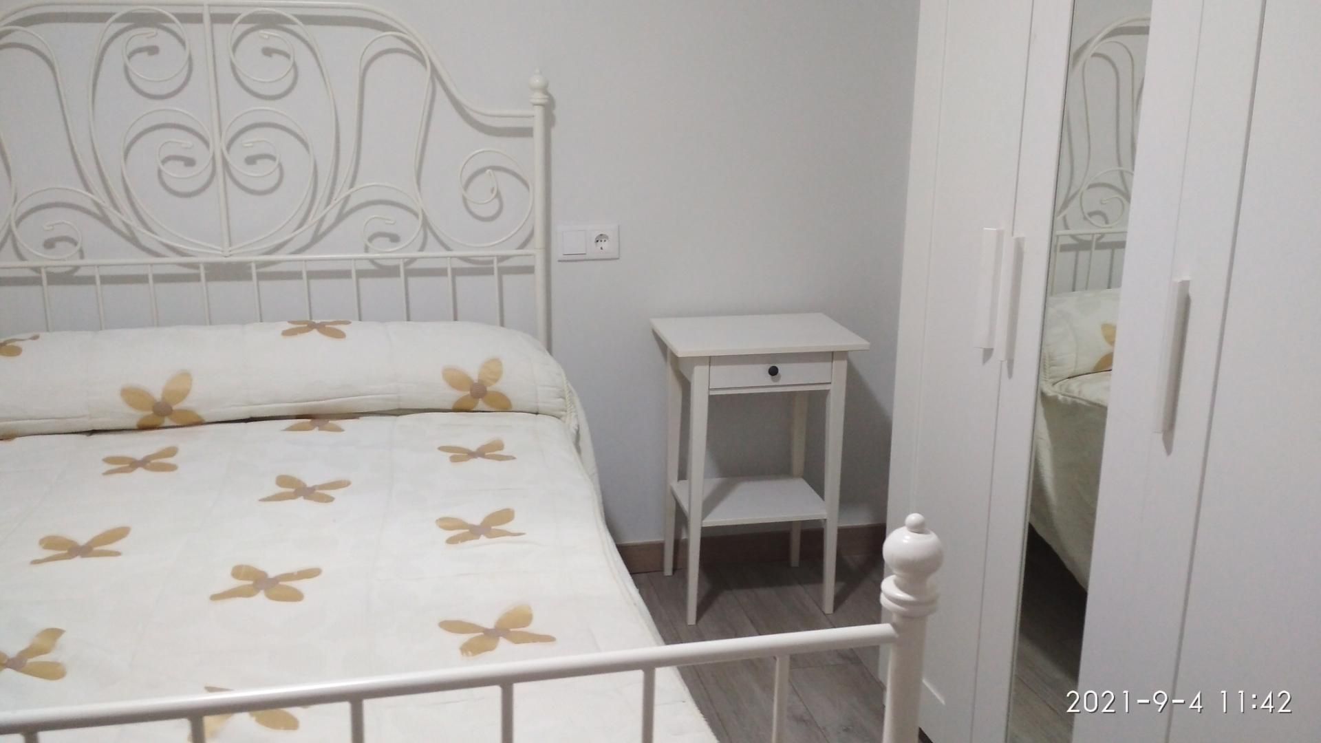Bedroom of Flat to share in Burgos Capital  with Heating, Parquet flooring and Storage room
