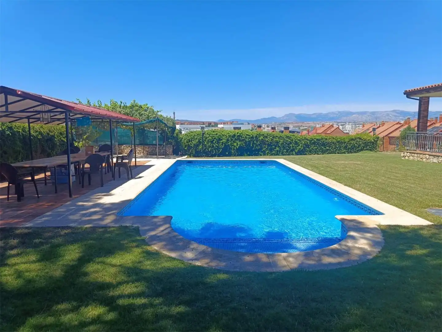 Swimming pool of Houses for sale in Tres Cantos  with Heating, Private garden and Parquet flooring