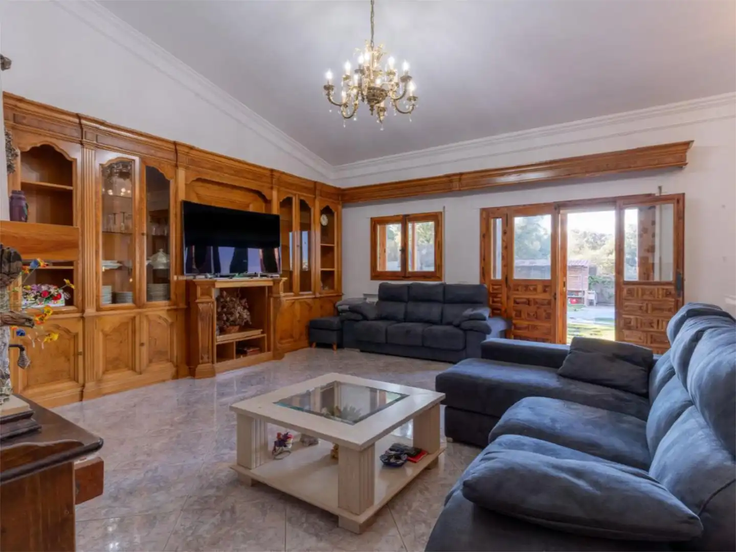 Living room of Houses for sale in Tres Cantos  with Heating, Private garden and Parquet flooring