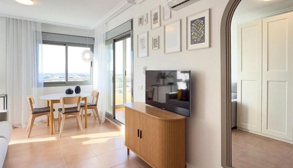 Pis en venda a Carrer Basilio Paredes, 17 - imatge 1 Foto 1 de Pis en venda a Carrer Basilio Paredes, 17