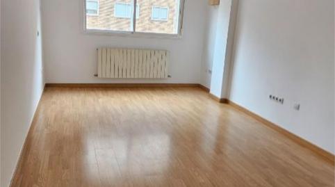 Photo 3 of Flat to rent in Calle del Mar del Norte, 5, Montserrat - Parque Empresarial, San Fernando de Henares