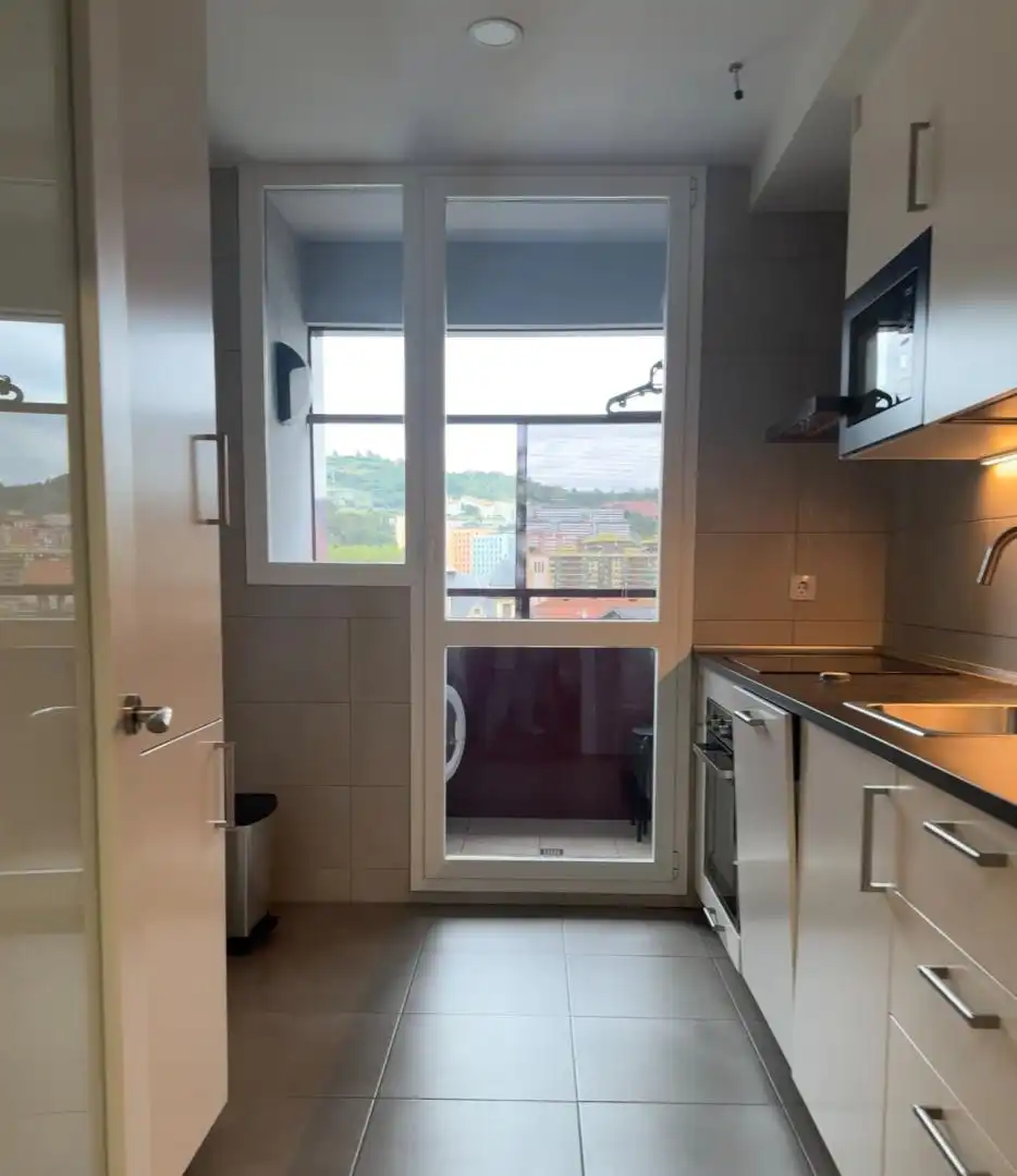 Flat for rent in Lugar Muelle Churruca Alfonso, 27a, Olabeaga