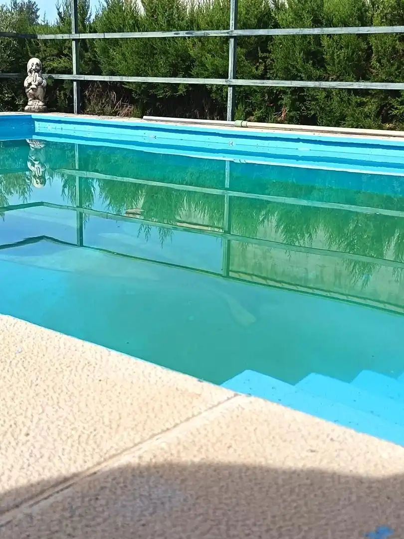 Country house zum Verkauf in Urbanización las Encinas, 2, San Roque - La Cruz - La Rozuela Schwimmbecken von Country house zum Verkauf in Linares mit Klimaanlage, Heizung und Privatgarten
