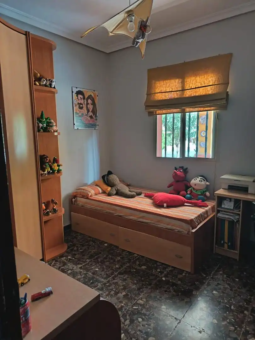Country house zum Verkauf in Urbanización las Encinas, 2, San Roque - La Cruz - La Rozuela Schlafzimmer von Country house zum Verkauf in Linares mit Klimaanlage, Heizung und Privatgarten