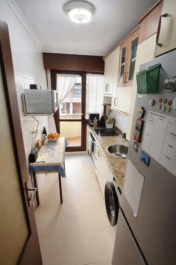 Wohnung zum Verkauf in Calle Manuel Pombo Angulo, 12, Peñacastillo - Nueva Montaña Küche von Wohnung zum Verkauf in Santander mit Terrasse und Balkon