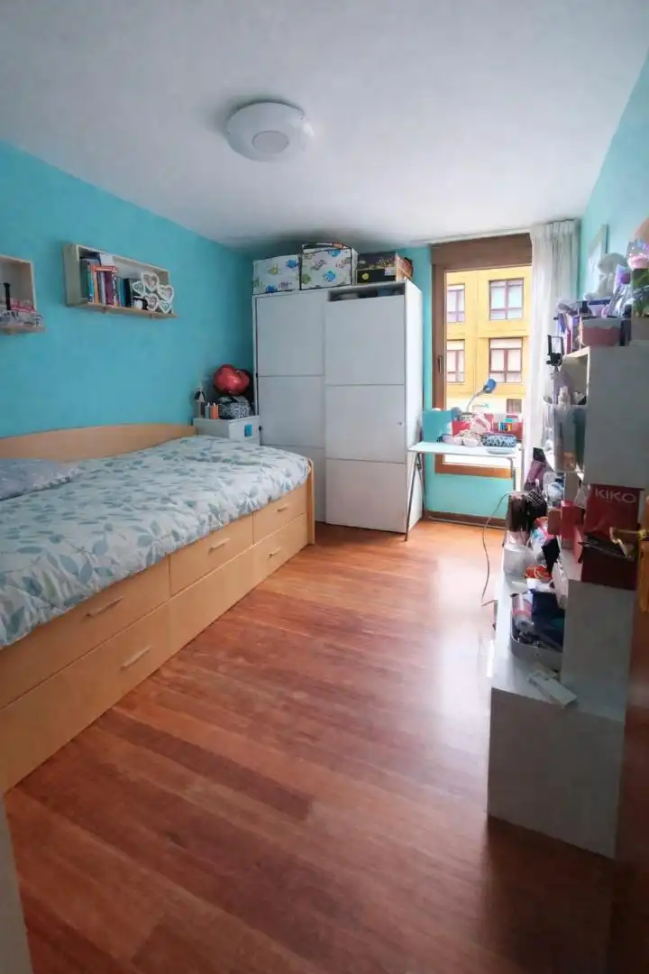 Wohnung zum Verkauf in Calle Manuel Pombo Angulo, 12, Peñacastillo - Nueva Montaña Schlafzimmer von Wohnung zum Verkauf in Santander mit Terrasse und Balkon