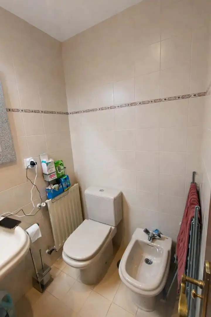 Wohnung zum Verkauf in Calle Manuel Pombo Angulo, 12, Peñacastillo - Nueva Montaña Badezimmer von Wohnung zum Verkauf in Santander mit Terrasse und Balkon