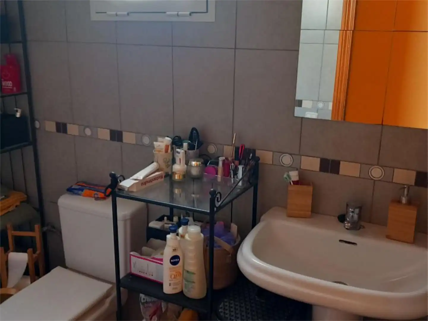 Piso en venta en Calle Cura Gordillo, 1, La Herradura - Balcón de Telde Baño de Piso en venta en Telde con Terraza, Amueblado y Parking comunitario