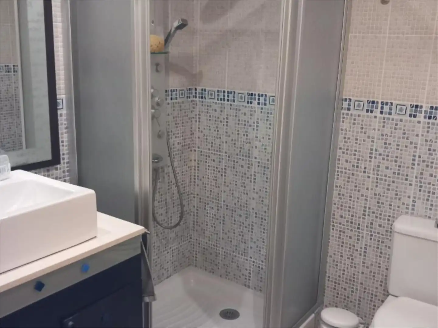Piso en venta en Calle Cura Gordillo, 1, La Herradura - Balcón de Telde Baño de Piso en venta en Telde con Terraza, Amueblado y Parking comunitario