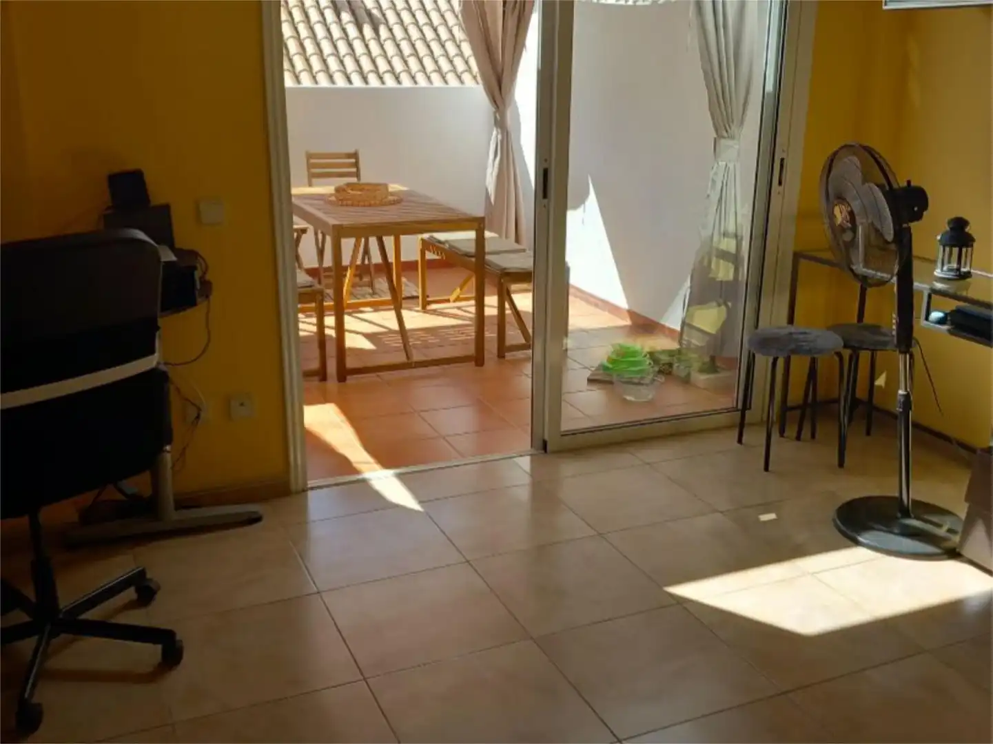 Piso en venta en Calle Cura Gordillo, 1, La Herradura - Balcón de Telde Jardín de Piso en venta en Telde con Terraza, Amueblado y Parking comunitario