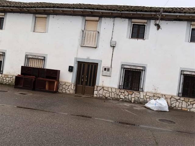 Casa-chalet en Venta en Calle Grande, 93 en Vega de Tera