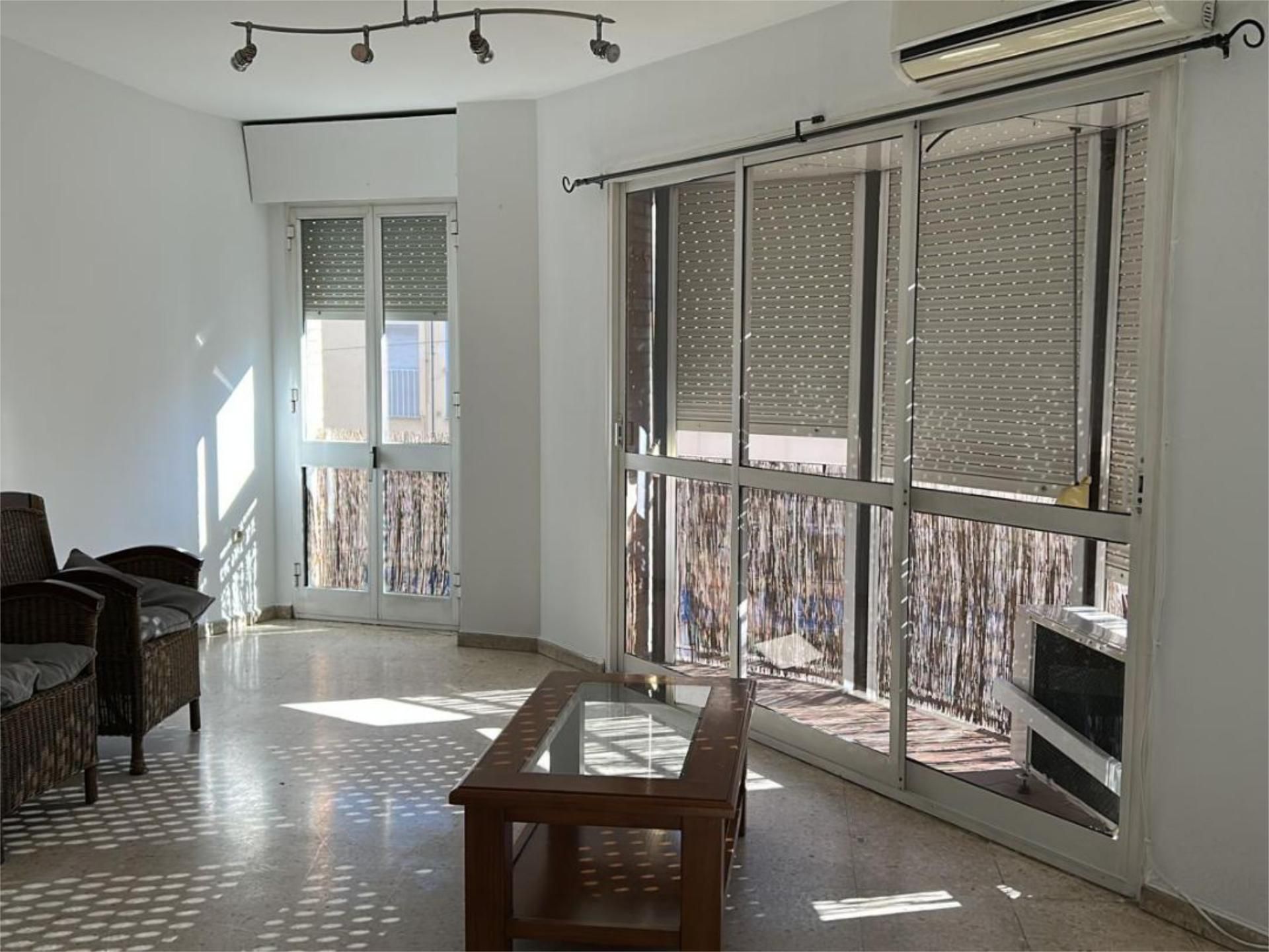 Flat to rent in  Sevilla Capital  with Air Conditioner