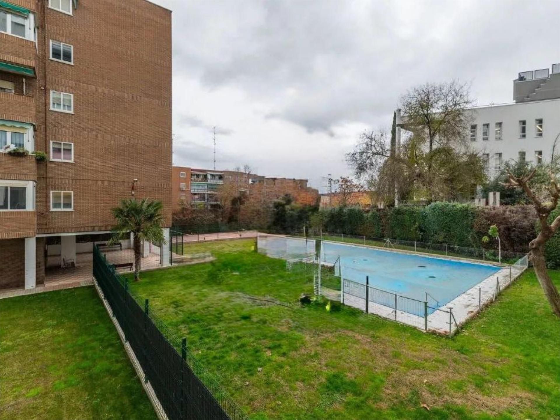 Piscina de Pis de lloguer en Coslada amb Calefacció, Parquet i Piscina