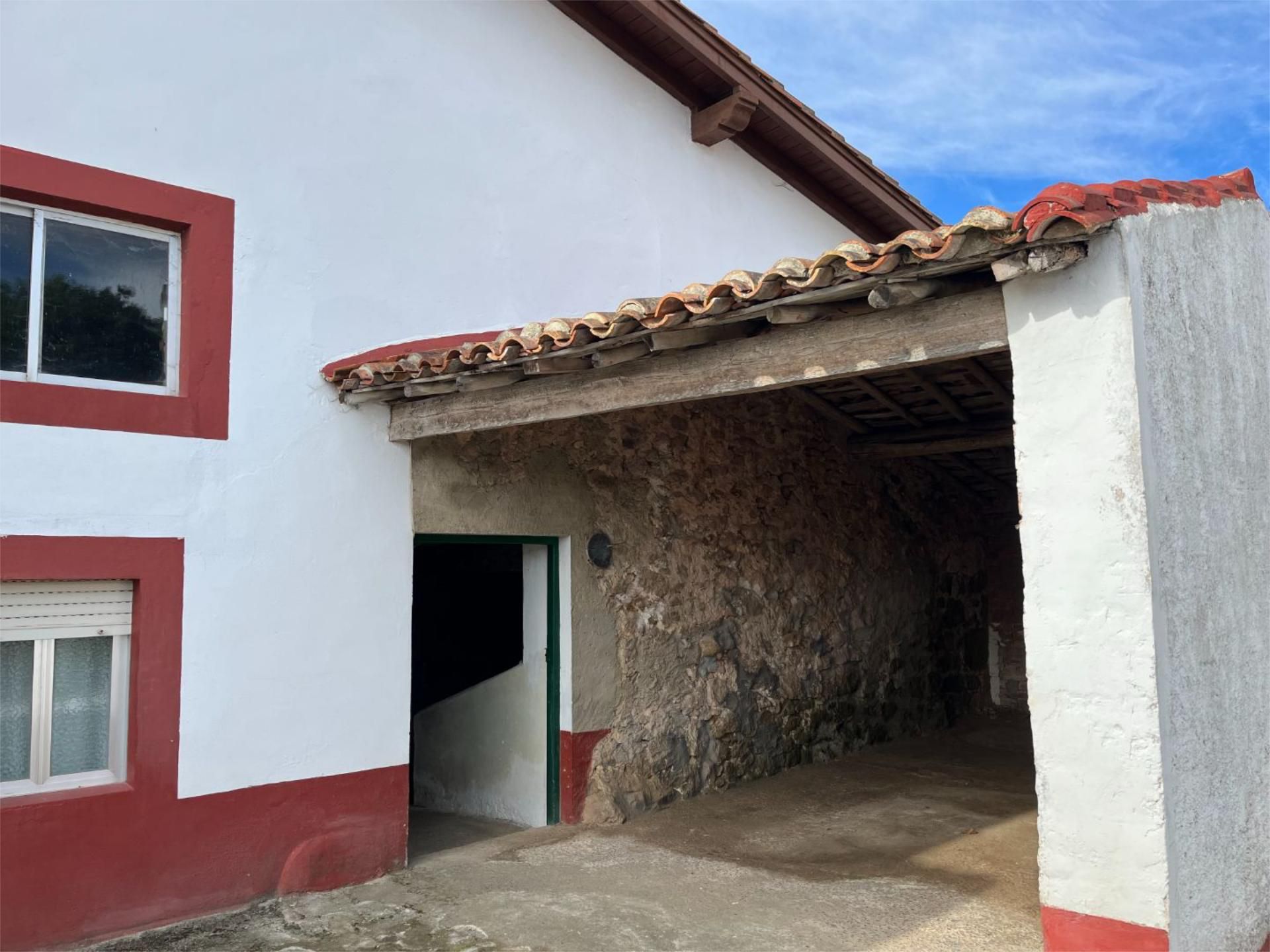 Exterior view of Country house for sale in San Vicente de la Barquera