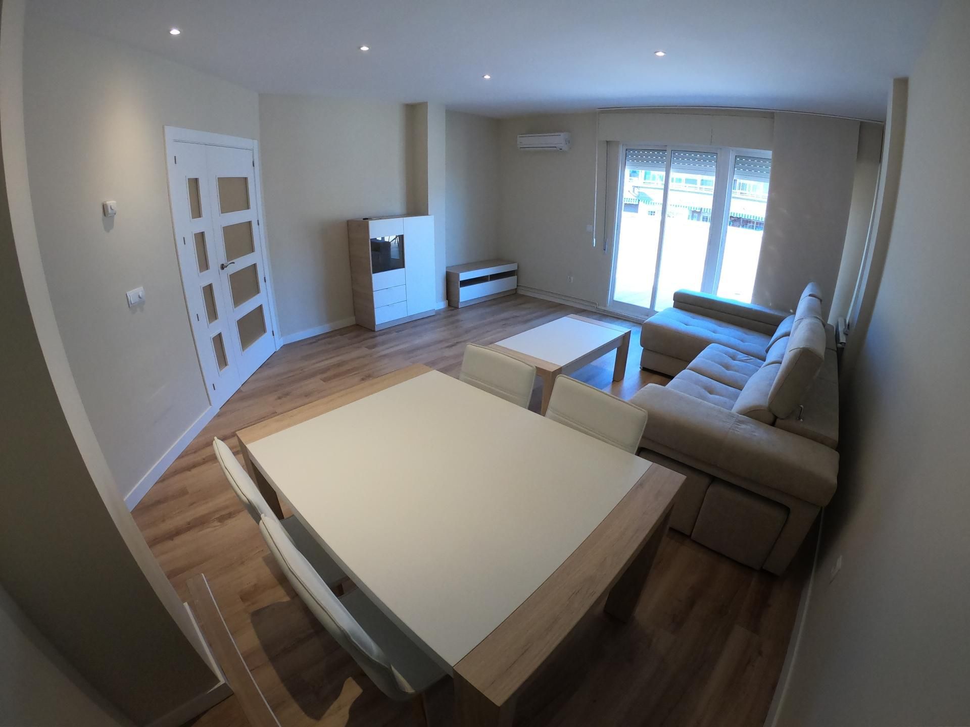 Sala d'estar de Estudi de lloguer en Mojados amb Calefacció i Moblat