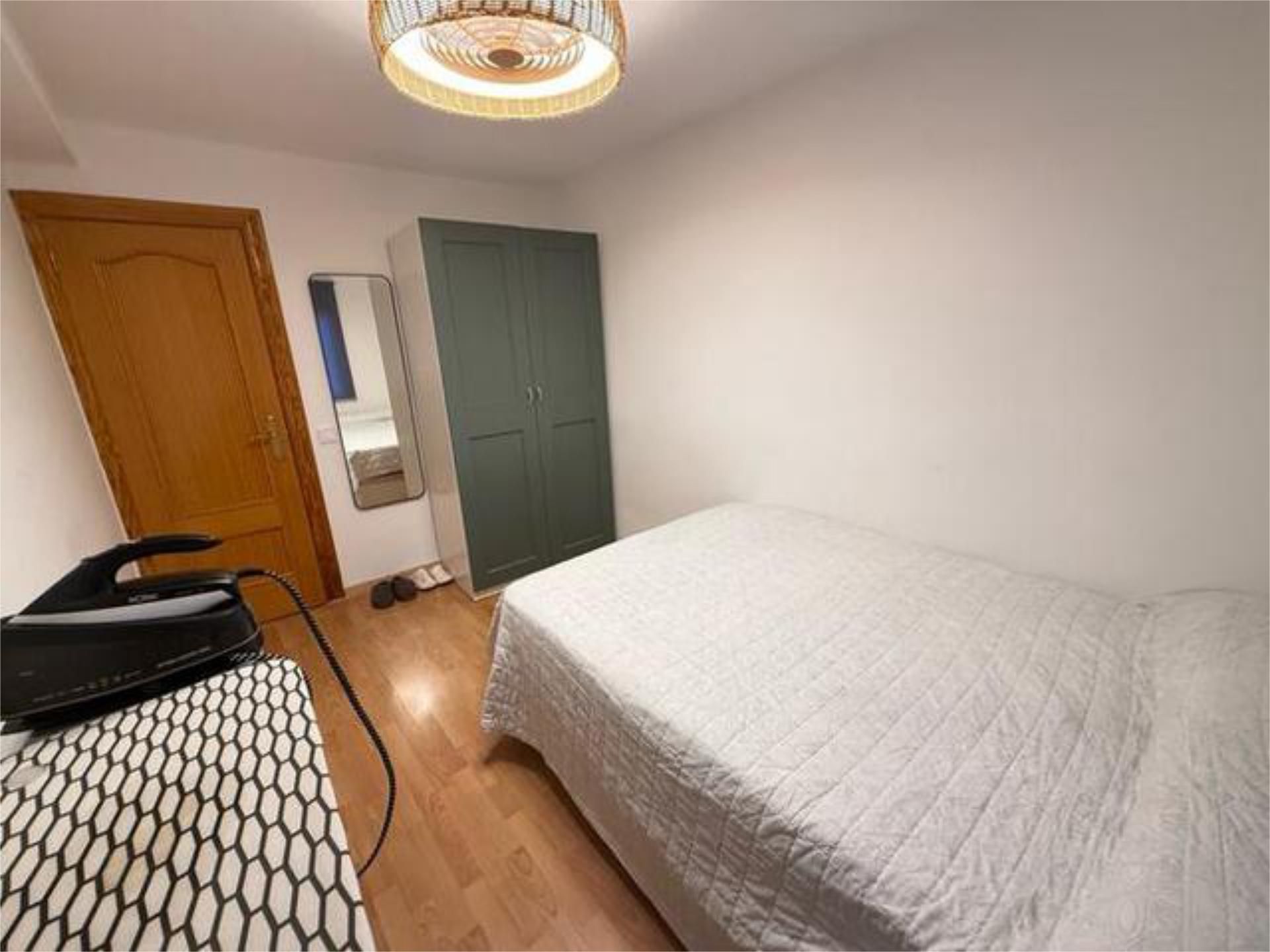 Bedroom of Flat to share in Cheste  with Heating, Terrace and Furnished