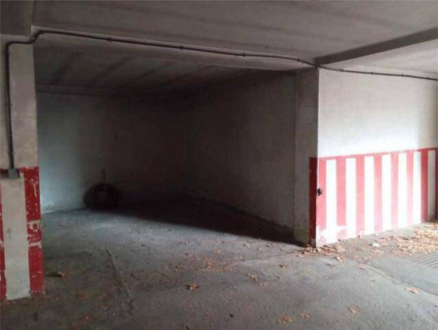 Garaje en Alquiler en Centro - Corte Inglés