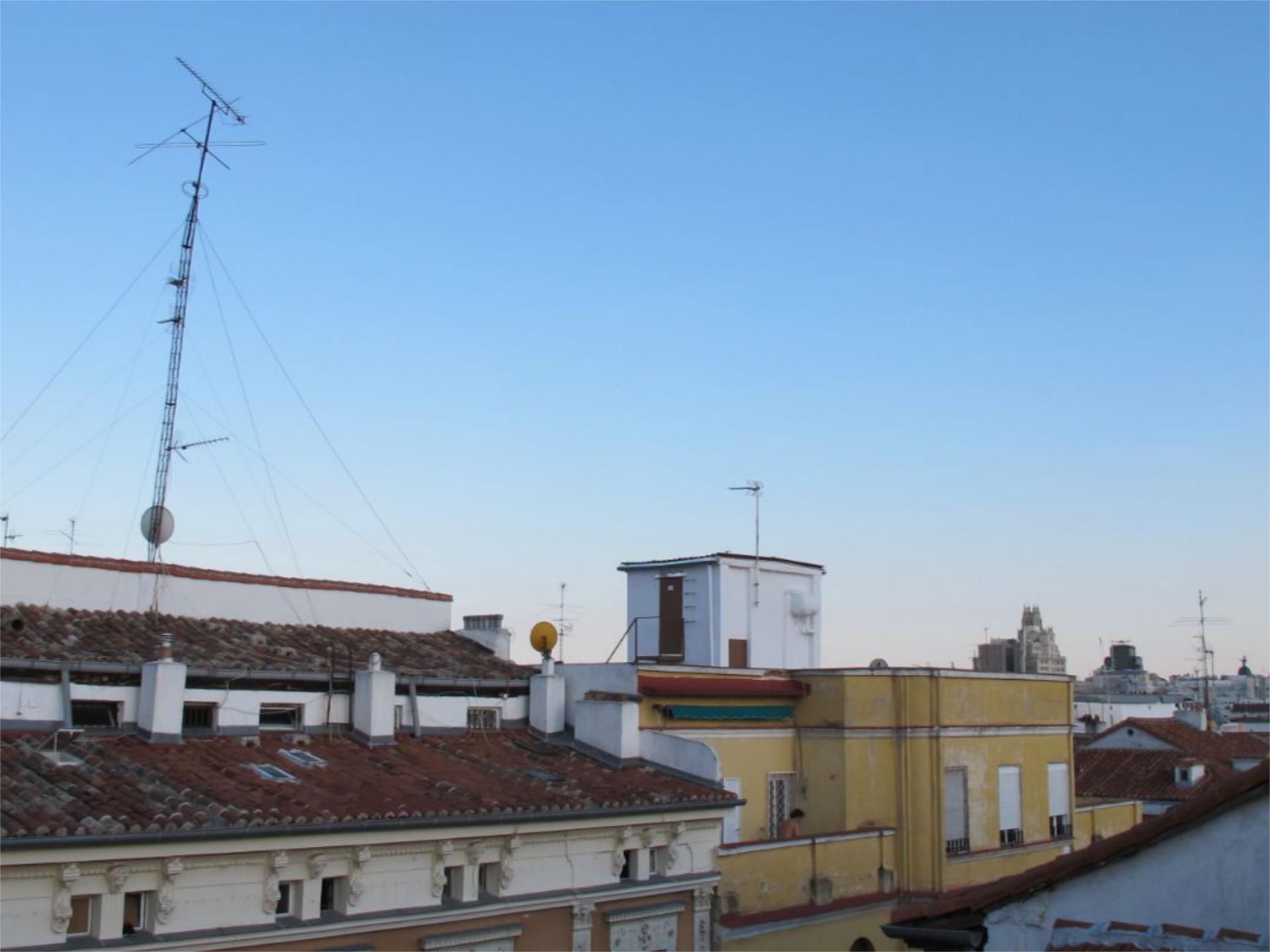 Exterior view of Attic to rent in  Madrid Capital  with Air Conditioner, Heating and Video intercom