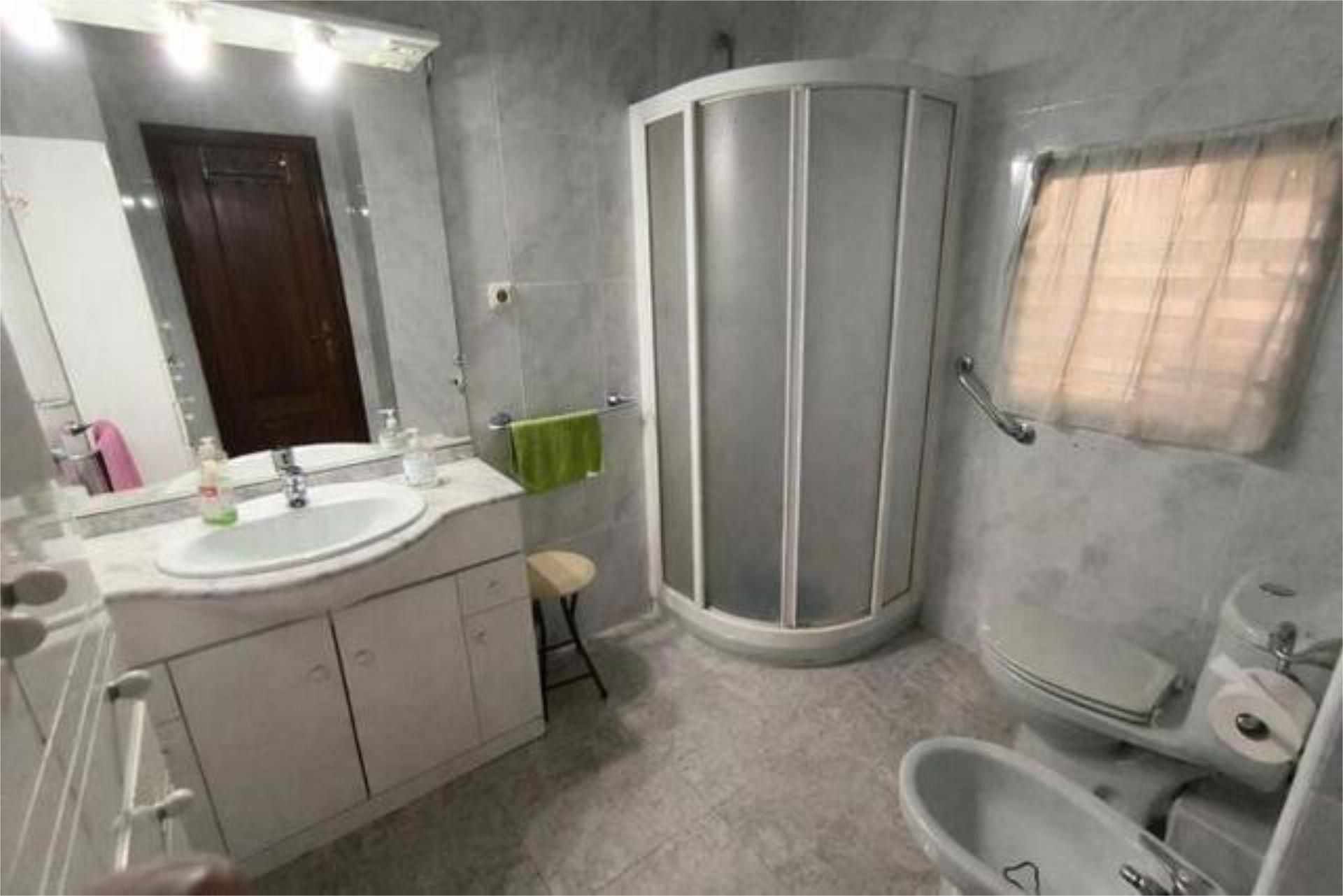 Bany de Pis en venda en  Murcia Capital amb Calefacció, Traster i Moblat