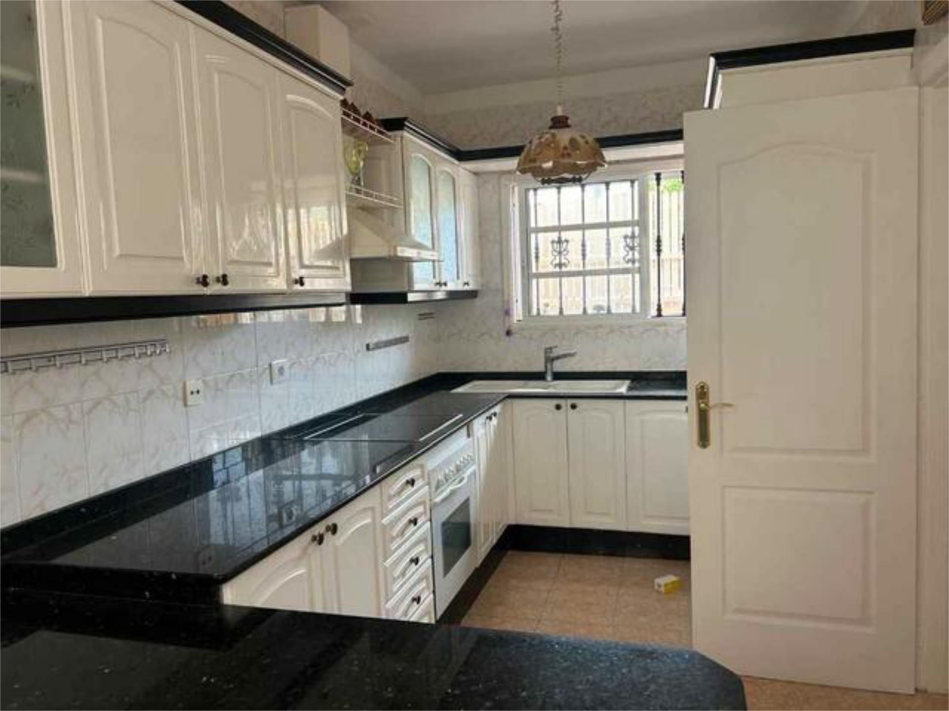 Casa o chalet en venta en Arenales - Lugo - Avda. Marítima Cocina de Casa o chalet en venta en Las Palmas de Gran Canaria